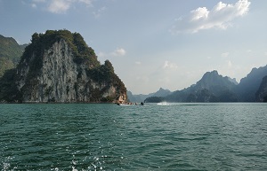 Cheow Lan lake